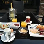 Hotel 3*