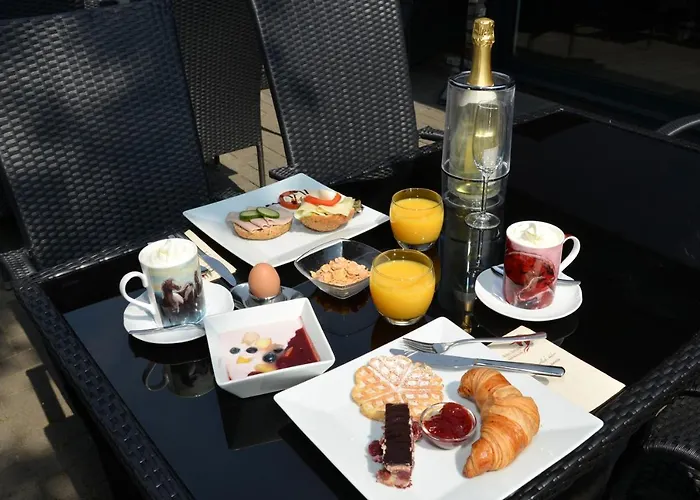 ホテル Hotel Düren - Eifel